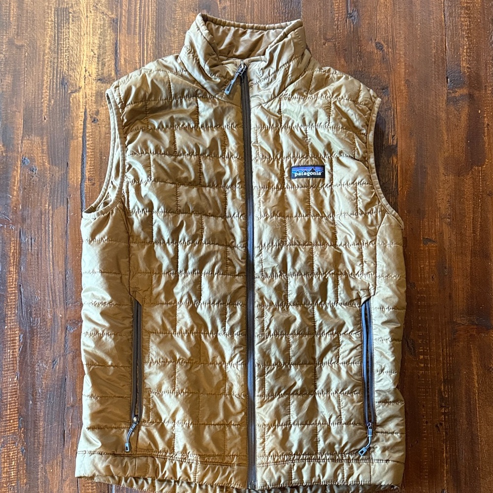 Patagonia Men's Brown Quilted Nano Vest. Size Small. Like New!